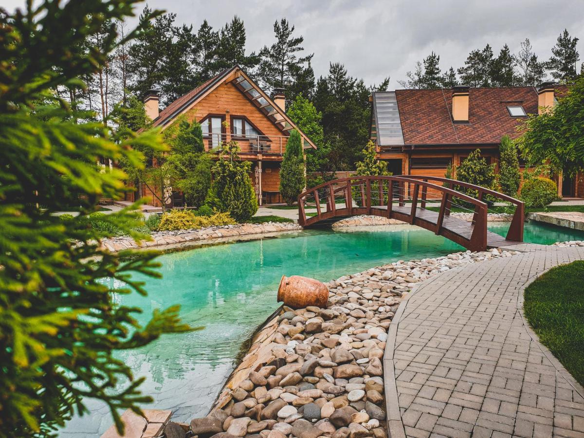 Трипільське Сонце Hotel Pidhirci Kültér fotó