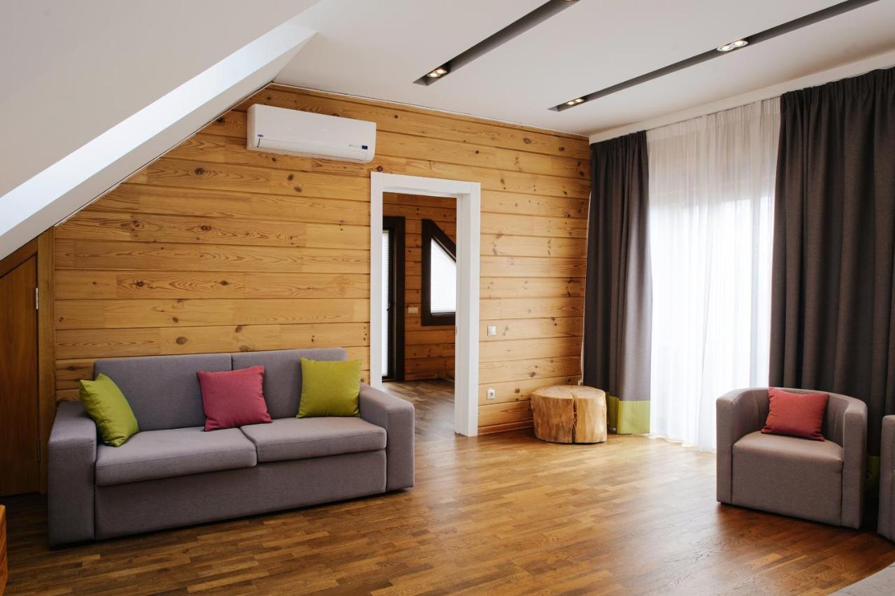Трипільське Сонце Hotel Pidhirci Kültér fotó