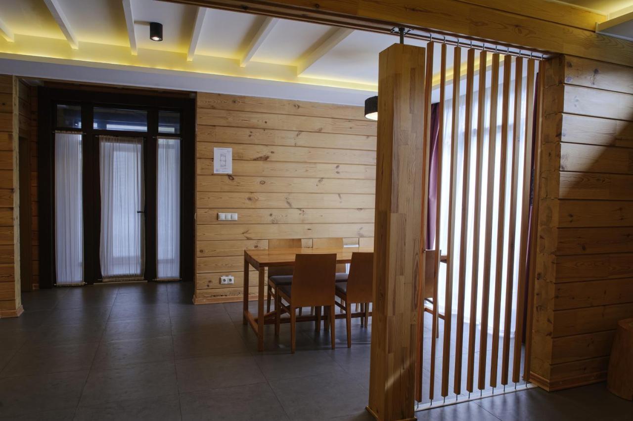 Трипільське Сонце Hotel Pidhirci Kültér fotó