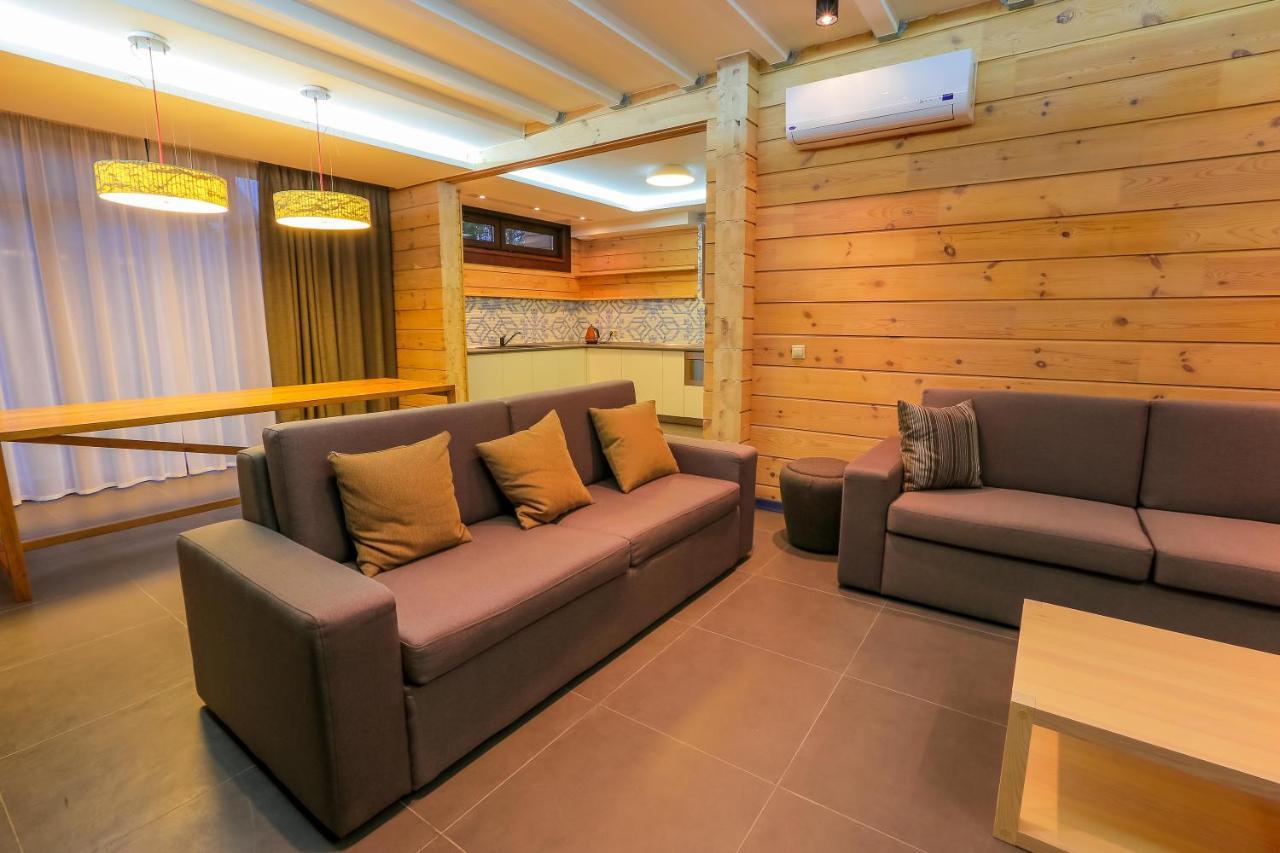 Трипільське Сонце Hotel Pidhirci Kültér fotó