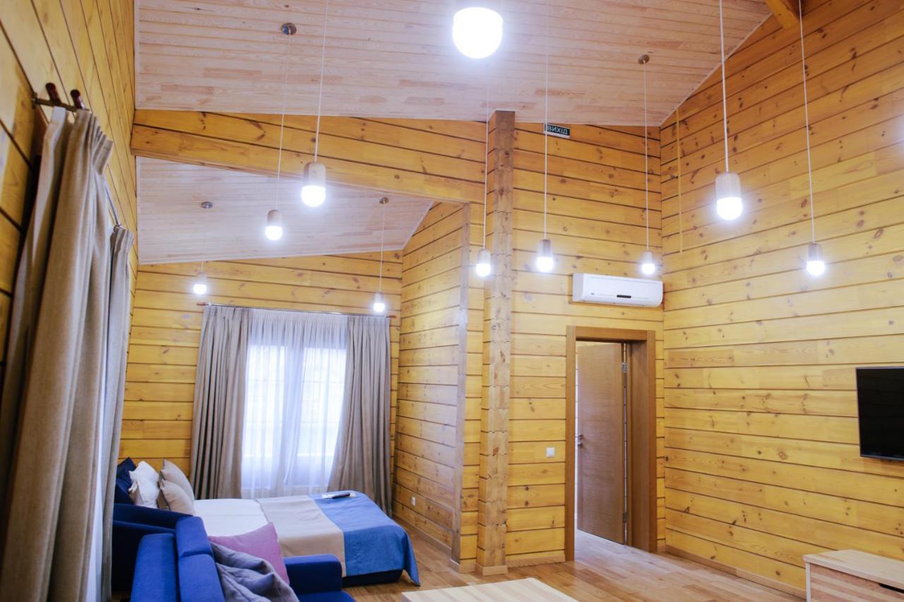Трипільське Сонце Hotel Pidhirci Kültér fotó