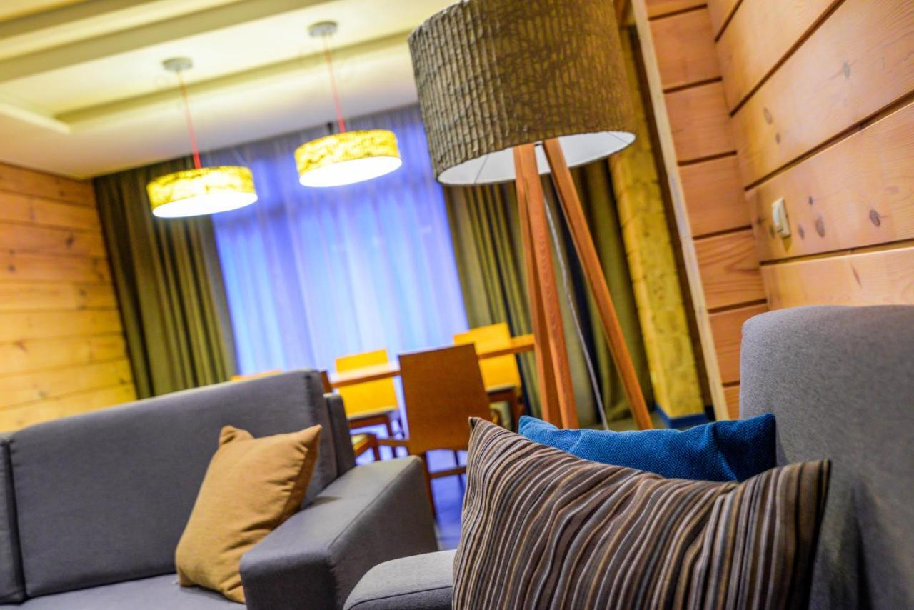 Трипільське Сонце Hotel Pidhirci Kültér fotó