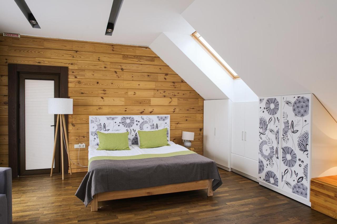 Трипільське Сонце Hotel Pidhirci Kültér fotó